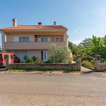 3 Bedroom Cozy In * Zadar