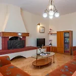 3 Bedroom Nice Apartment In Zadar Apartment Zadar
