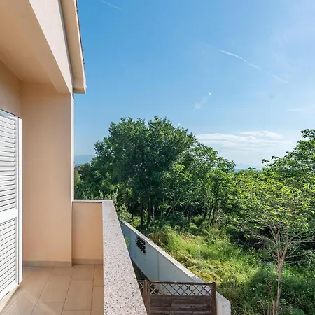 Appartamento 3 Bedroom Cozy In